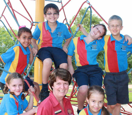 PLAYGROUND PRINCIPAL: Lorraine Grierson with students (left to right) Alicia Harrold, Khadesia Cora, Ethan Wallen, Jackson Hagan, Andrew Kirk and Nikki Posthumus. rp-291110-002 PLAYGROUND PRINCIPAL: Lorraine Grierson with students (left to right) Alicia Harrold, Khadesia Cora, Ethan Wallen, Jackson Hagan, Andrew Kirk and Nikki Posthumus. rp-291110-002
